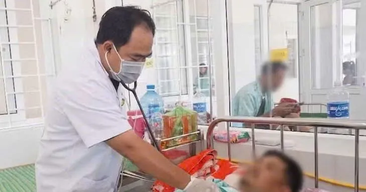 Vụ nghi ngộ độc bánh mì ở Gia Lai: Phó Chủ tịch tỉnh yêu cầu làm rõ, không để ảnh hưởng đến du lịch - Ảnh 1.