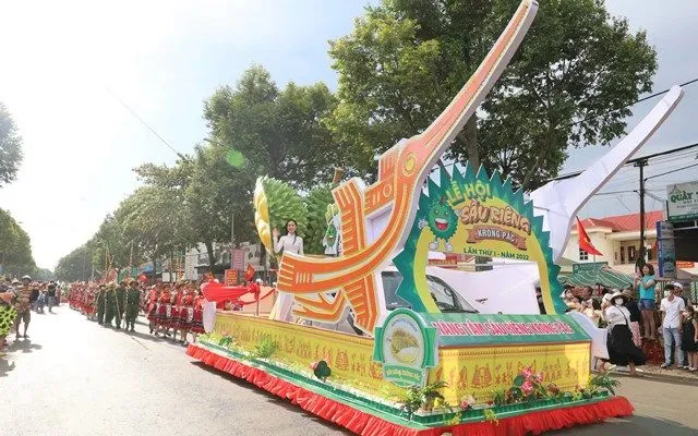 Nhiều hoạt động thu hút du khách tại Lễ hội sầu riêng lẩn thứ nhất.