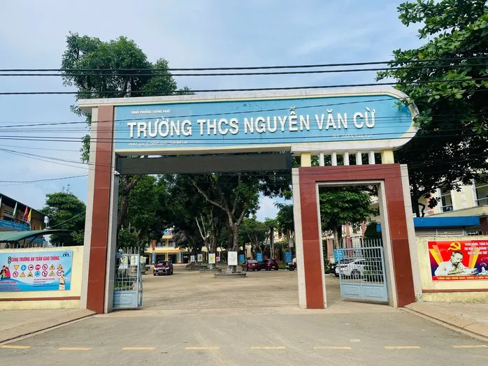Nam sinh lớp 8 dùng rìu đánh bạn cùng lớp - Ảnh 1.