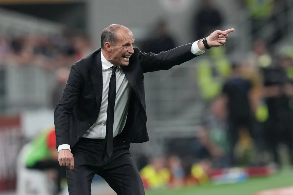 AC Milan sa thải HLV Massimiliano Allegri sau mùa giải thất vọng- Ảnh 2.