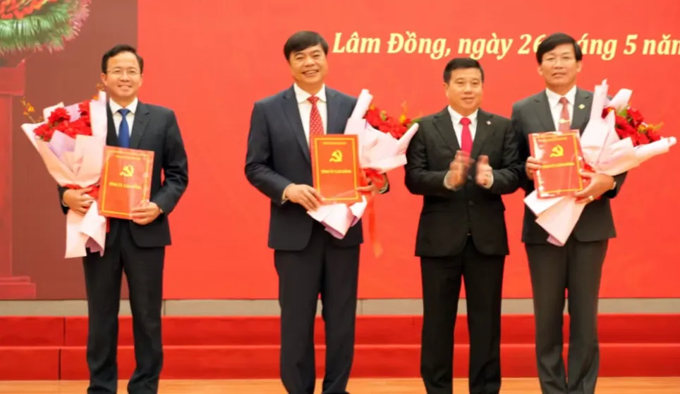 Tỉnh ủy Lâm Đồng điều động, luân chuyển vị trí nhiều cán bộ chủ chốt - Ảnh 2.
