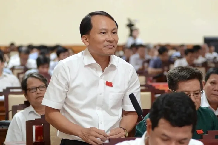 Kỷ luật Cảnh cáo Giám đốc Sở Nông nghiệp và Môi trường thành phố Huế - Ảnh 1.