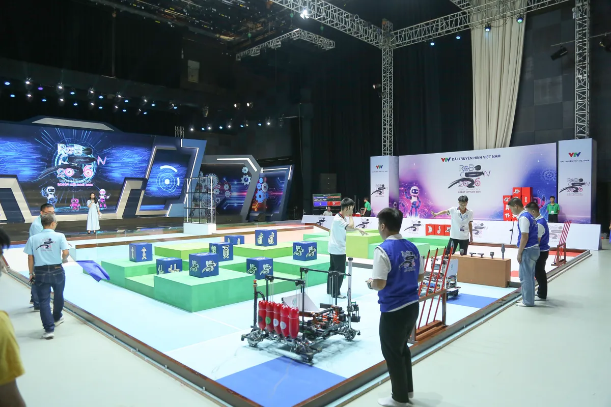 Robocon Việt Nam 2026: Giải đáp và làm rõ các tình huống va chạm khi thi đấu - Ảnh 2.
