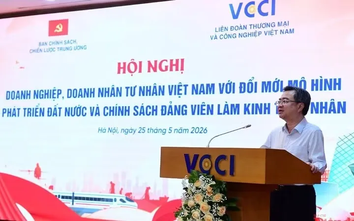 Đồng chí Nguyễn Thanh Nghị, Ủy viên Bộ Chính trị, Bí thư Trung ương Đảng, Trưởng Ban Chính sách, chiến lược Trung ương, phát biểu chỉ đạo hội nghị.