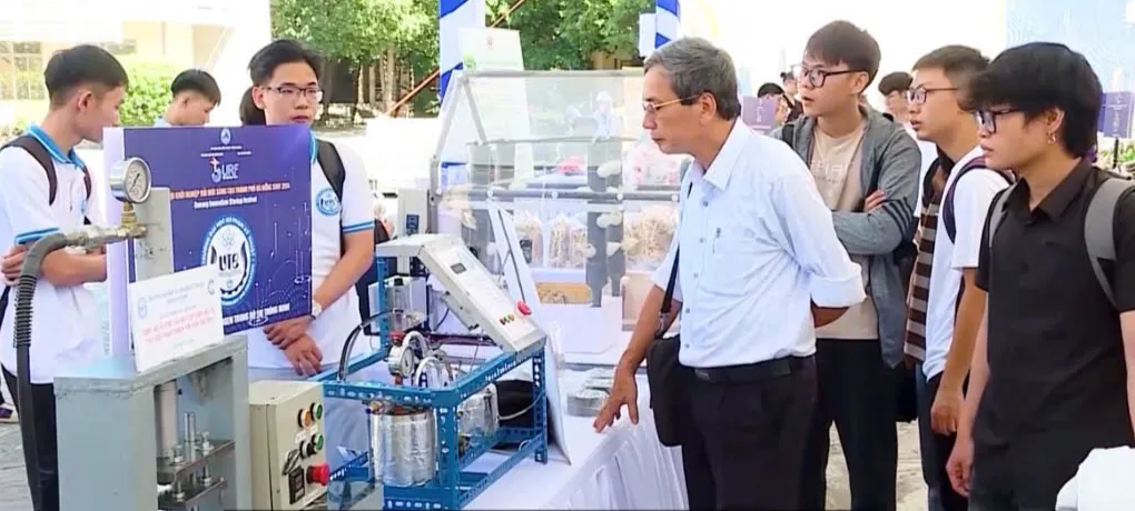 DAVAS 2026: Đà Nẵng phát tín hiệu “Sandbox” thu hút 5 tỷ USD vốn mạo hiểm
- Ảnh 5. DAVAS 2026: Đà Nẵng phát tín hiệu “Sandbox” thu hút 5 tỷ USD vốn mạo hiểm
- Ảnh 5.