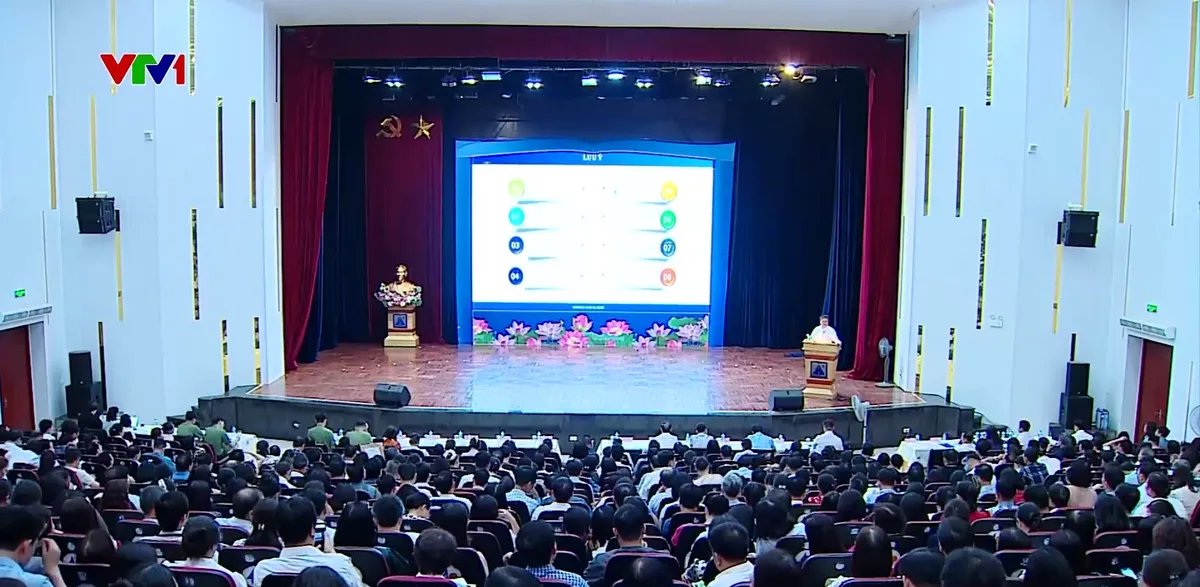 Hà Nội bố trí 5.300 phòng thi vào lớp 10 công lập- Ảnh 2. Hà Nội bố trí 5.300 phòng thi vào lớp 10 công lập- Ảnh 2.