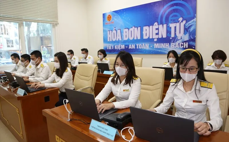 Doanh nghiệp kiến nghị nới thời điểm xuất h&oacute;a đơn điện tử cho ph&ugrave; hợp thực tế b&aacute;n lẻ, thương mại điện tử- Ảnh 1.