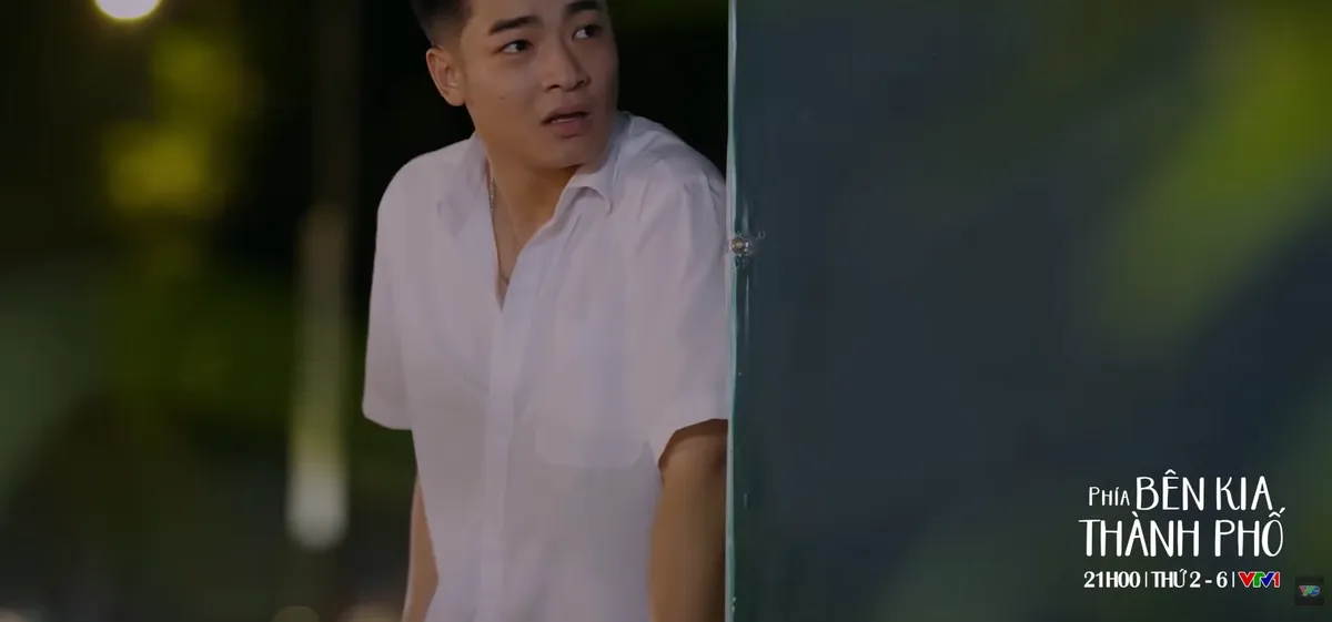 Phía bên kia thành phố - Tập 1: Khuê bị bạn bè chặn đường bắt nạt - Ảnh 5.