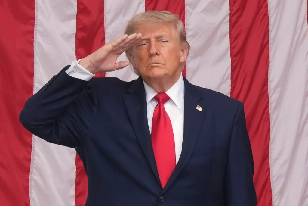 Sức khỏe của Tổng thống Trump tiếp tục thu hút sự chú ý của dư luận Mỹ- Ảnh 1. Sức khỏe của Tổng thống Trump tiếp tục thu hút sự chú ý của dư luận Mỹ- Ảnh 1.