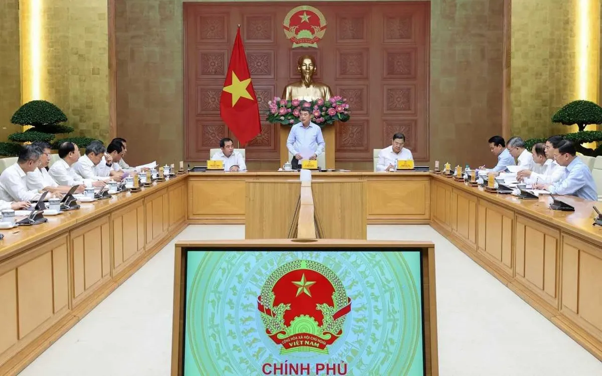 Thủ tướng chủ trì cuộc làm việc về phát triển nhà ở cho thuê tại Hà Nội.