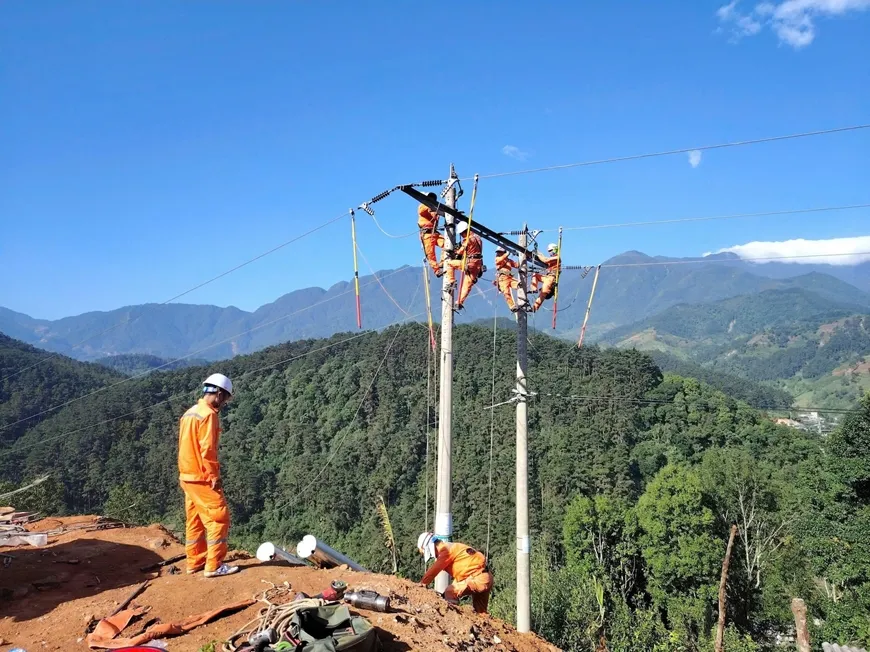 Ti&ecirc;u thụ điện li&ecirc;n tục lập kỷ lục- Ảnh 2.