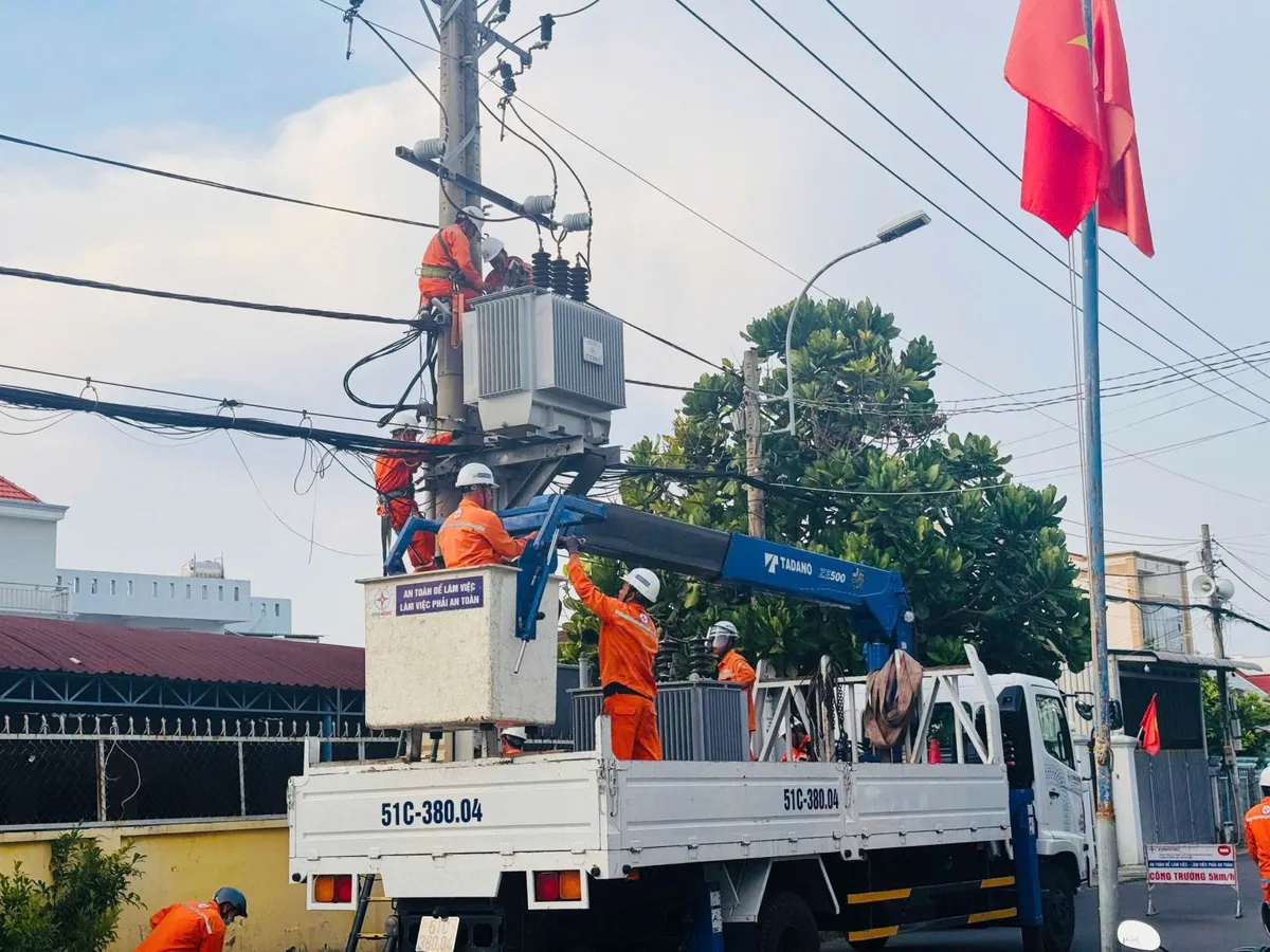 EVN phối hợp chặt chẽ với NSMO đảm bảo cung ứng điện khi nắng n&oacute;ng cực đoan- Ảnh 3.