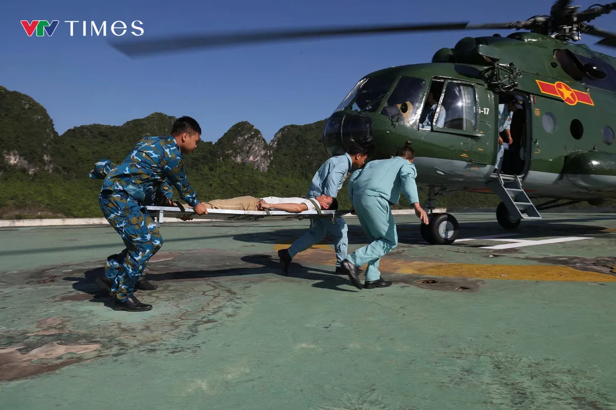 Nâng cao năng lực hiệp đồng cứu hộ, cứu nạn đường không trong tình huống khẩn cấp - Ảnh 9.