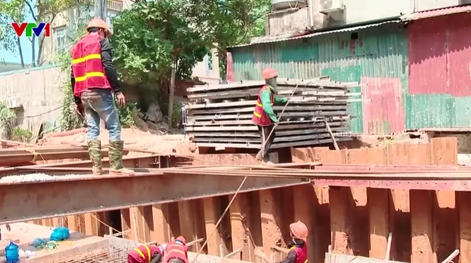 Hà Nội tăng tốc chống ngập trước mùa mưa bão- Ảnh 1. Hà Nội tăng tốc chống ngập trước mùa mưa bão- Ảnh 1.