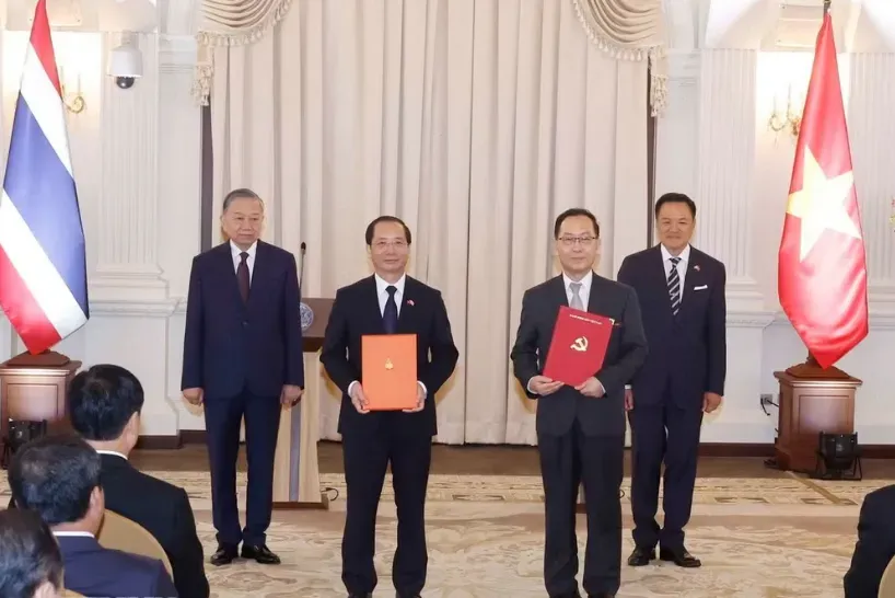 Việt Nam - Thái Lan công bố Logo kỷ niệm 50 năm quan hệ ngoại giao, thúc đẩy hợp tác toàn diện- Ảnh 1. Việt Nam - Thái Lan công bố Logo kỷ niệm 50 năm quan hệ ngoại giao, thúc đẩy hợp tác toàn diện- Ảnh 1.