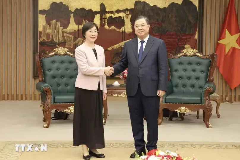 Việt Nam cam kết thúc đẩy hợp tác dài hạn với AIIB trong phát triển hạ tầng - Ảnh 1. Việt Nam cam kết thúc đẩy hợp tác dài hạn với AIIB trong phát triển hạ tầng - Ảnh 1.