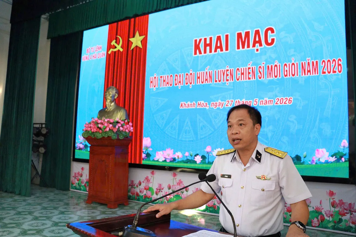 Vùng 4 Hải quân: Sôi nổi Hội thao đại đội huấn luyện chiến sĩ mới giỏi năm 2026 - Ảnh 1.