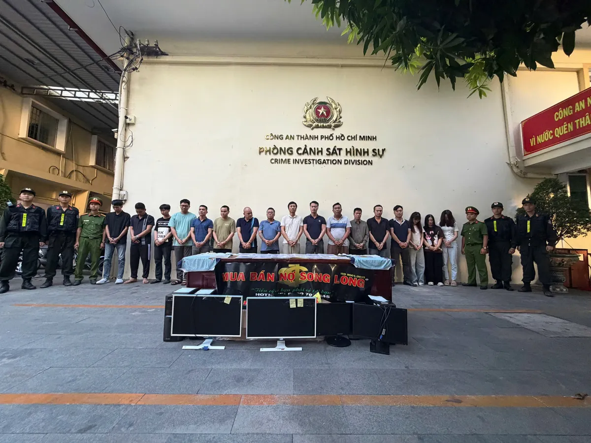 TP Hồ Ch&iacute; Minh: đường d&acirc;y đ&ograve;i nợ trăm tỷ n&uacute;p b&oacute;ng C&ocirc;ng ty Song Long - Ảnh 1.