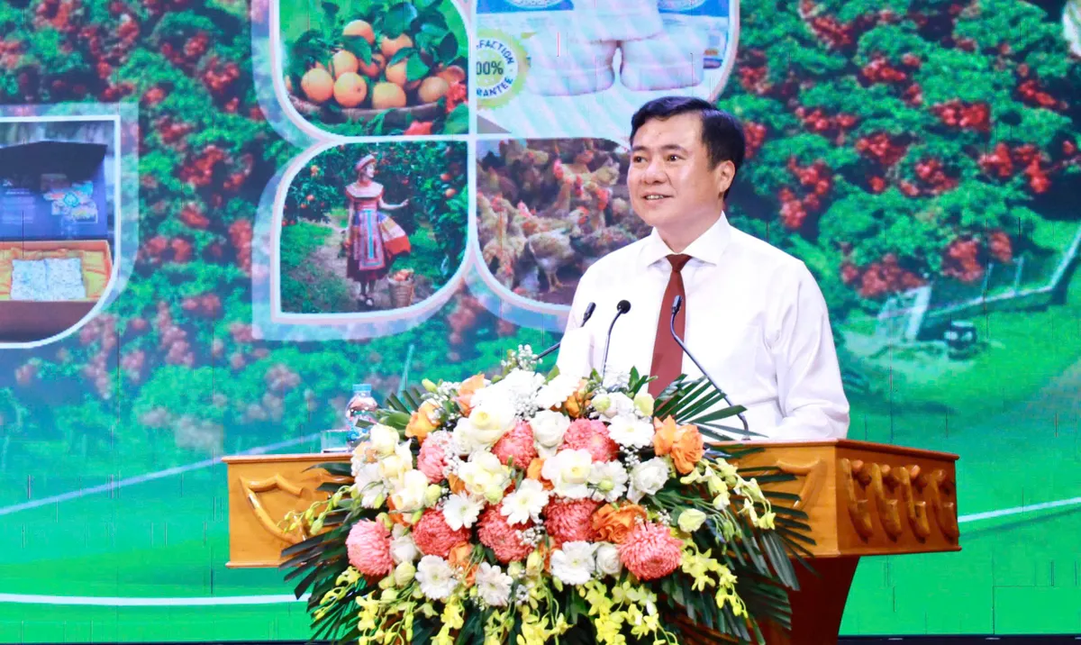 Bắc Ninh thúc đẩy tiêu thụ vải thiều và nông sản OCOP, hướng tới xây dựng thương hiệu nông sản bền vững- Ảnh 1. Bắc Ninh thúc đẩy tiêu thụ vải thiều và nông sản OCOP, hướng tới xây dựng thương hiệu nông sản bền vững- Ảnh 1.