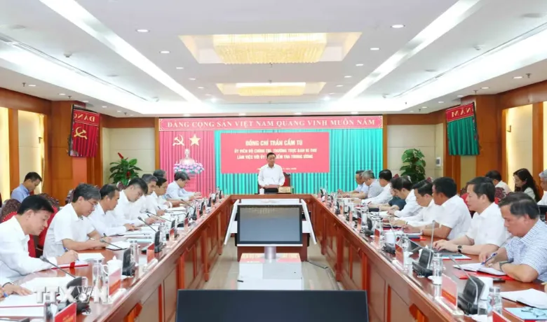 X&acirc;y dựng đội ngũ c&aacute;n bộ kiểm tra trung th&agrave;nh, bản lĩnh, li&ecirc;m ch&iacute;nh, chuy&ecirc;n nghiệp - Ảnh 1.
