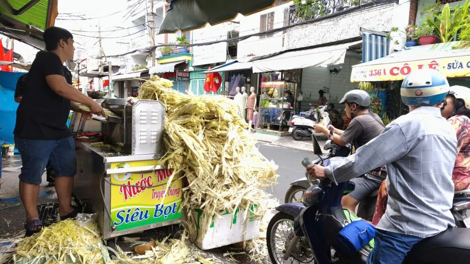 "Số hóa" quản lý sử dụng tạm thời lòng đường, vỉa hè trên toàn TP. Hồ Chí Minh- Ảnh 1. "Số hóa" quản lý sử dụng tạm thời lòng đường, vỉa hè trên toàn TP. Hồ Chí Minh- Ảnh 1.