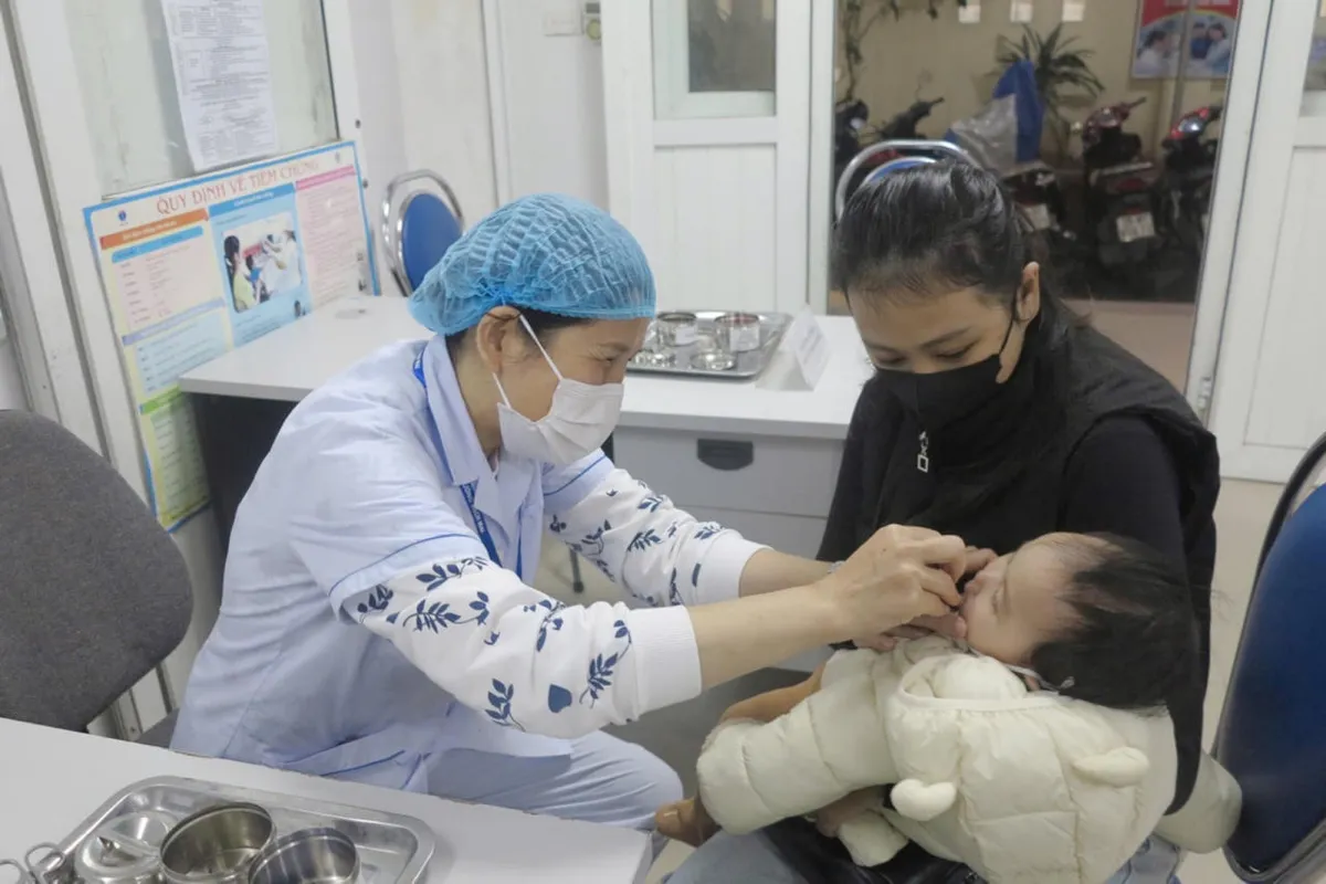 Hà Nội triển khai chiến dịch bổ sung Vitamin A cho trẻ em từ ngày 1/6- Ảnh 1. Hà Nội triển khai chiến dịch bổ sung Vitamin A cho trẻ em từ ngày 1/6- Ảnh 1.