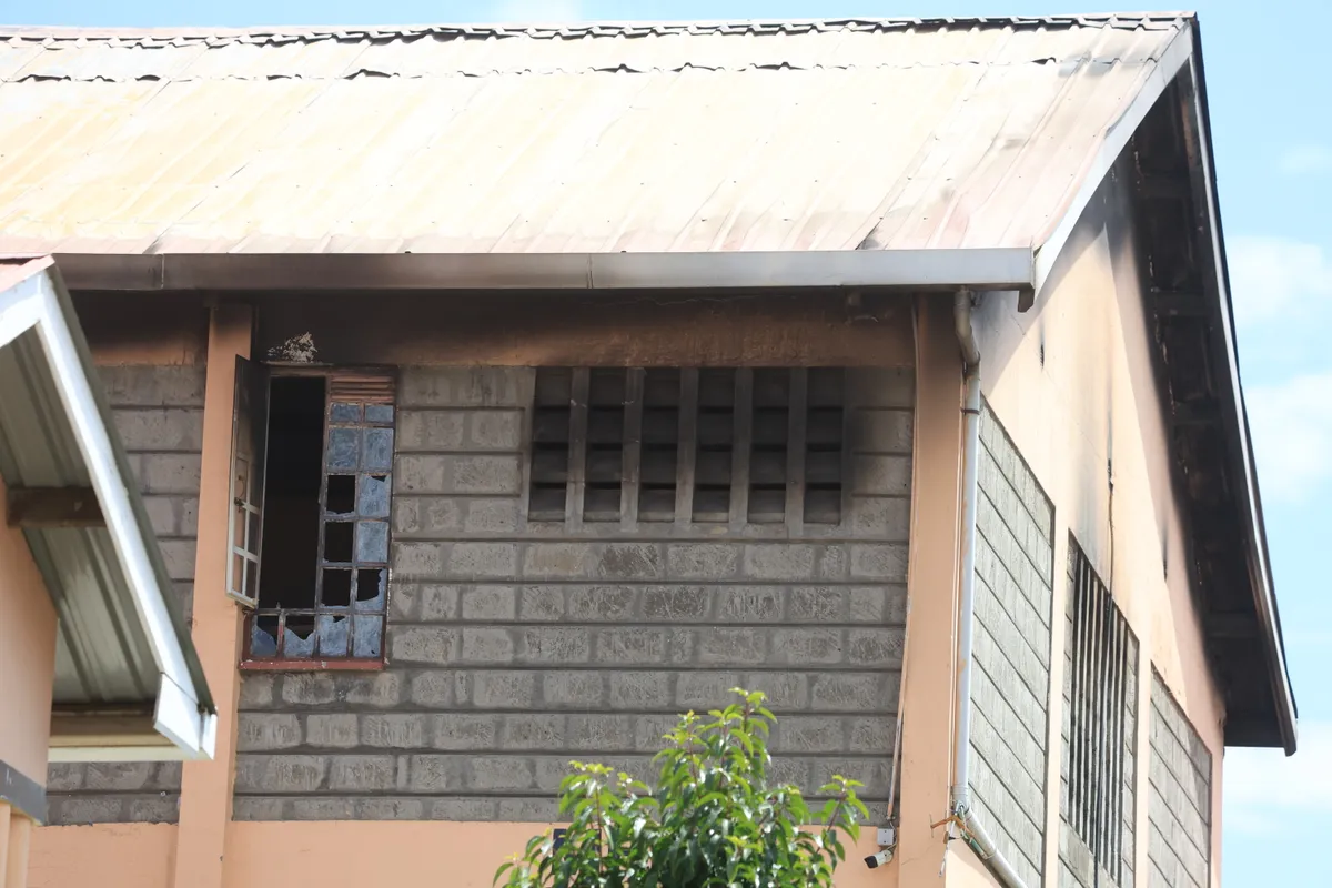 Cháy nghiêm trọng tại trường học ở Kenya, gần 100 người thương vong- Ảnh 1. Cháy nghiêm trọng tại trường học ở Kenya, gần 100 người thương vong- Ảnh 1.