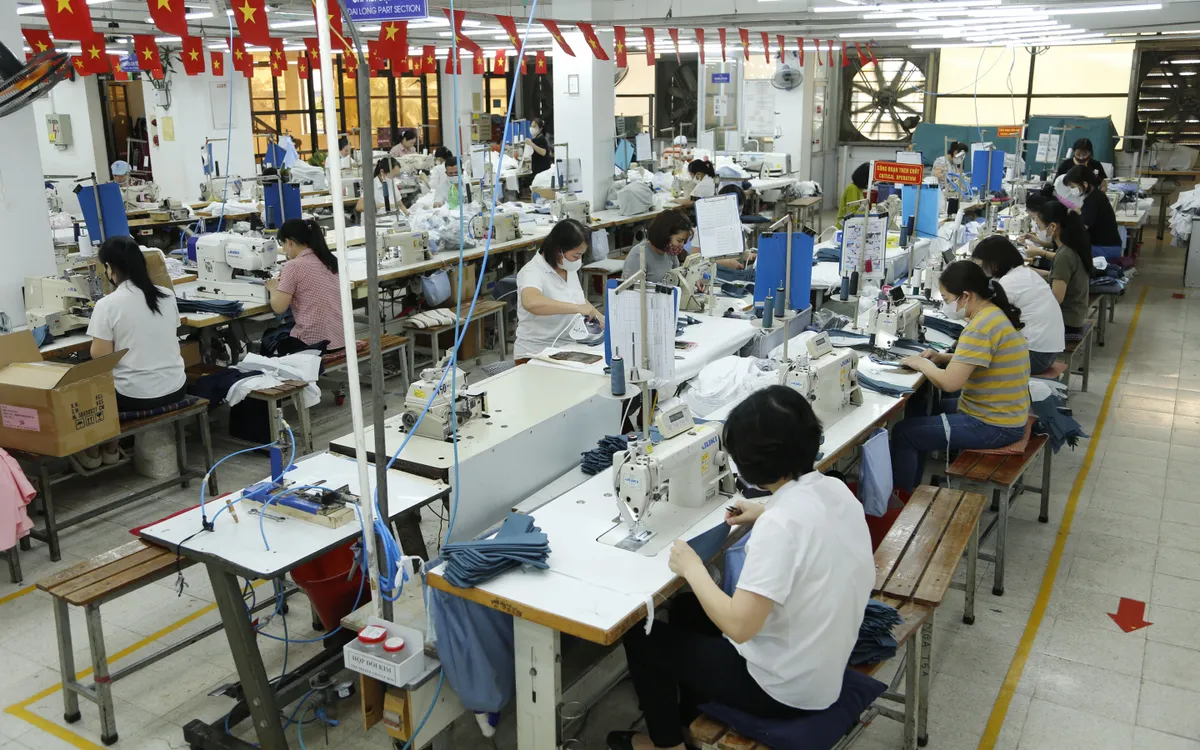Thúc đẩy tăng trưởng ngành dệt may và da giày - túi xách