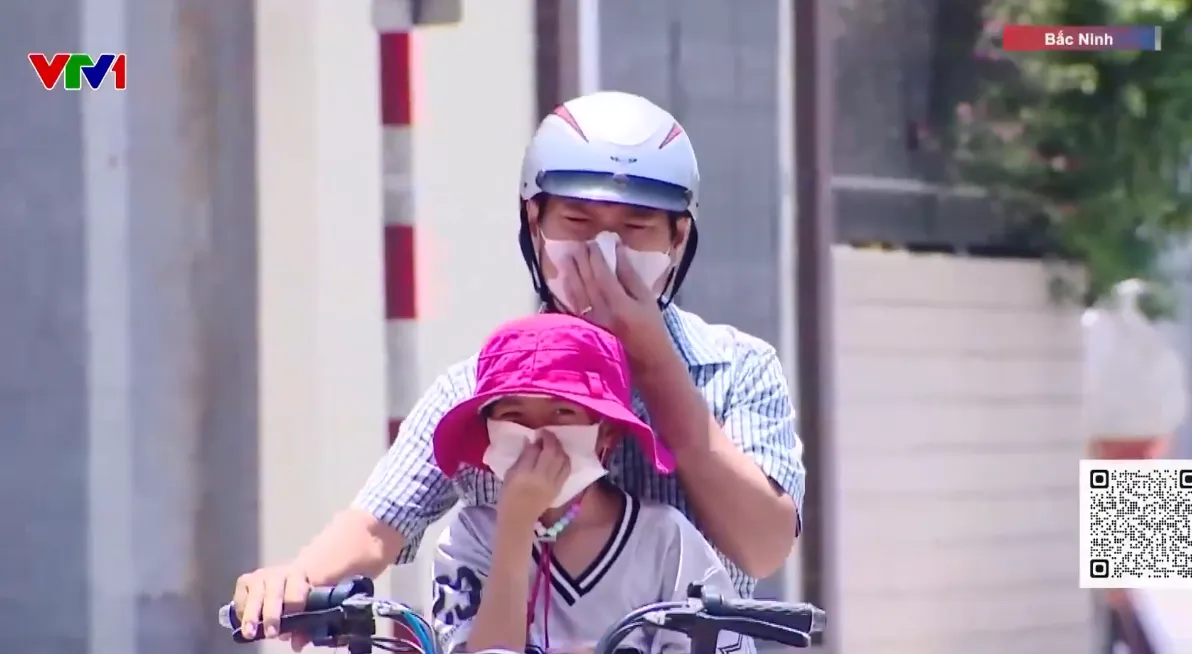 K&ecirc;nh Kim Đ&ocirc;i (Bắc Ninh) &ocirc; nhiễm, bốc m&ugrave;i h&ocirc;i thối, người d&acirc;n x&acirc;y xẩm, cho&aacute;ng v&aacute;ng mỗi lần đi qua - Ảnh 3.