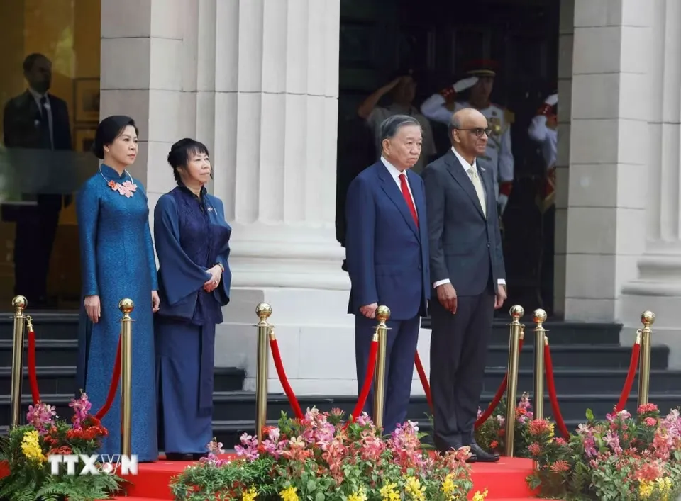 Lễ đón Tổng Bí thư, Chủ tịch nước Tô Lâm và Phu nhân thăm cấp Nhà nước Cộng hòa Singapore - Ảnh 2.