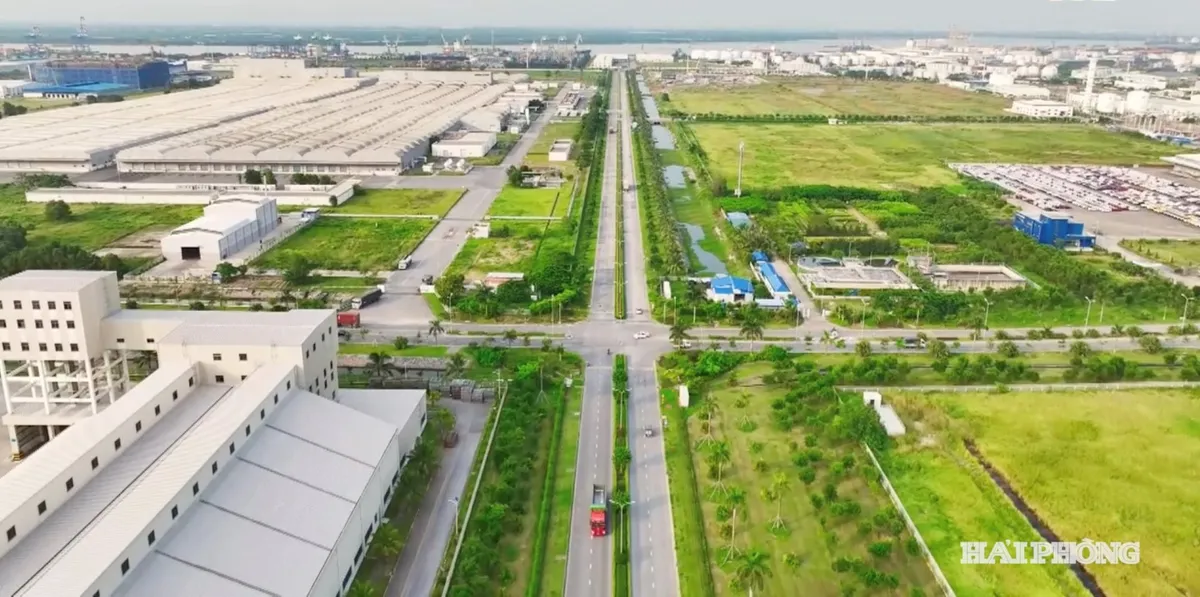 Chuyển đổi xanh tạo động lực tăng trưởng mới cho thành phố Cảng- Ảnh 1. Chuyển đổi xanh tạo động lực tăng trưởng mới cho thành phố Cảng- Ảnh 1.