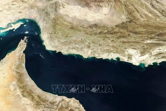 Cơ quan quản lý eo biển Hormuz của Iran cam kết hoạt động " không gián đoạn"- Ảnh 1. Cơ quan quản lý eo biển Hormuz của Iran cam kết hoạt động " không gián đoạn"- Ảnh 1.