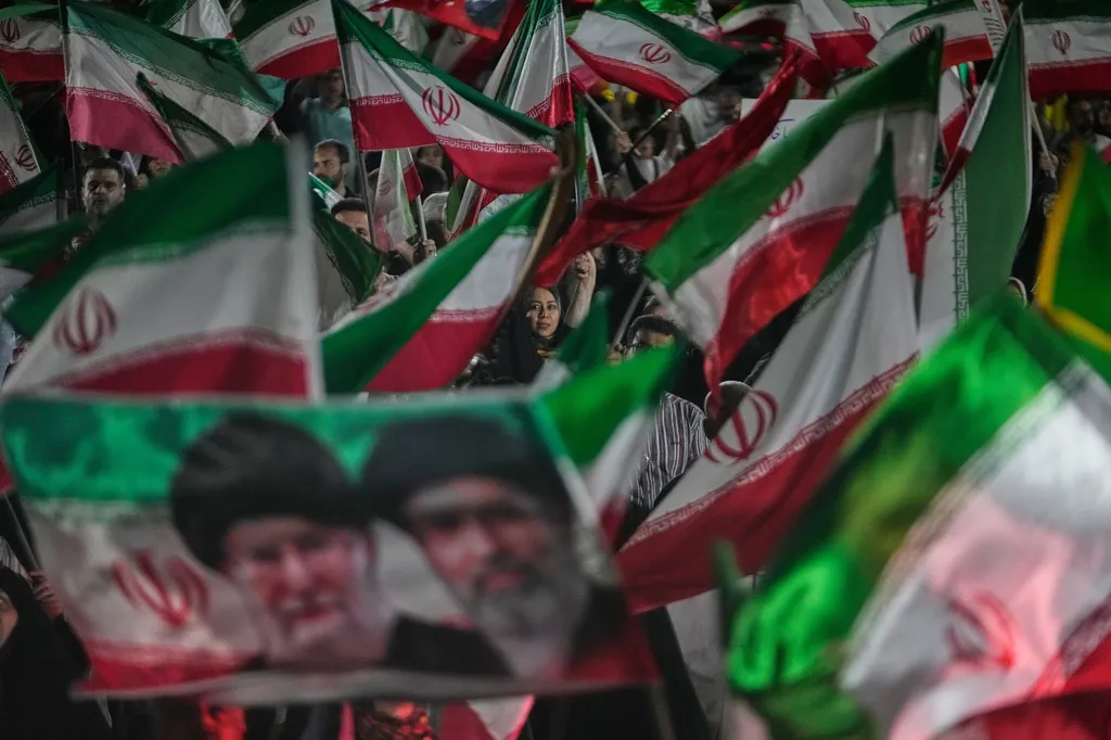 Ông Trump có thể sắp quyết định về thỏa thuận Iran- Ảnh 1. Ông Trump có thể sắp quyết định về thỏa thuận Iran- Ảnh 1.