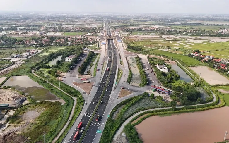 Nút giao trên tuyến cao tốc Cầu Giẽ - Ninh Bình. 