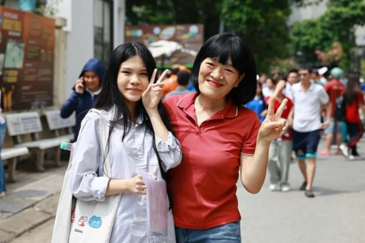 Top trường THPT c&ocirc;ng lập c&oacute; điểm chuẩn lớp 10 cao nhất H&agrave; Nội năm 2026 - Ảnh 1.