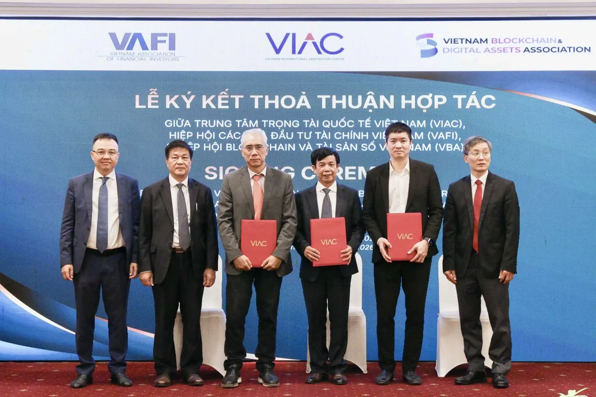 Trọng tài quốc tế tạo "lá chắn" niềm tin cho VIFC - Ảnh 2.