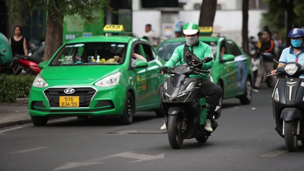 H&agrave; Nội đề xuất chưa cấm xe &ocirc;m c&ocirc;ng nghệ d&ugrave;ng xăng trong khu vực l&otilde;i Ho&agrave;n Kiếm từ 1/7/2026- Ảnh 1.