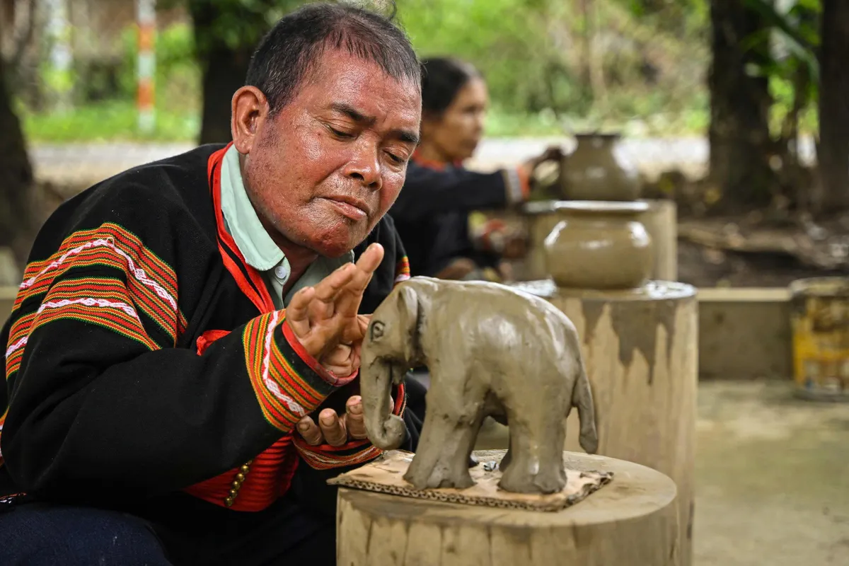 Gốm M&rsquo;n&ocirc;ng Rlăm: Từ di sản đất v&agrave; lửa trở th&agrave;nh điểm nhấn du lịch T&acirc;y Nguy&ecirc;n- Ảnh 2.