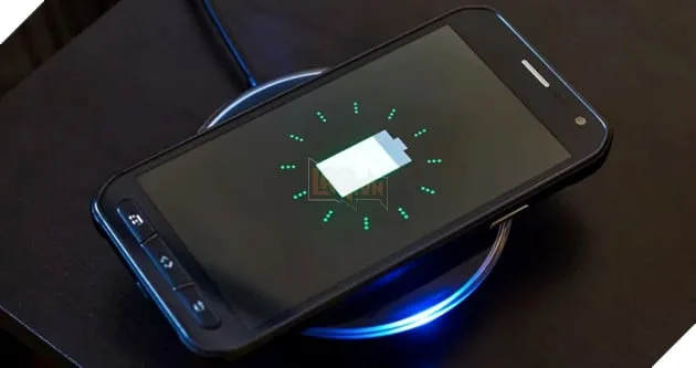 Vì sao không nên để điện thoại Android cạn pin trong thời gian dài?- Ảnh 1. Vì sao không nên để điện thoại Android cạn pin trong thời gian dài?- Ảnh 1.
