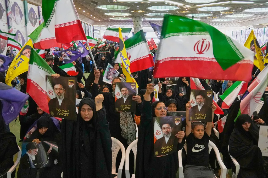 Tổng thống Trump có khả năng siết điều kiện thỏa thuận với Iran- Ảnh 1. Tổng thống Trump có khả năng siết điều kiện thỏa thuận với Iran- Ảnh 1.