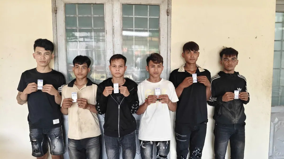 Quảng Ngãi: Phát hiện nhóm 6 thanh thiếu niên tổ chức sử dụng ma túy đá- Ảnh 1. Quảng Ngãi: Phát hiện nhóm 6 thanh thiếu niên tổ chức sử dụng ma túy đá- Ảnh 1.