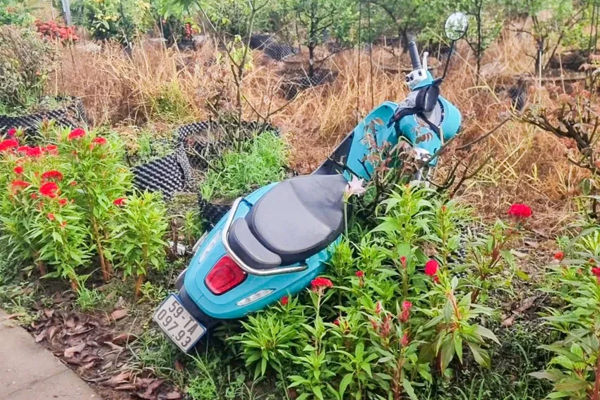 Bắt thanh ni&ecirc;n cướp xe của t&agrave;i xế c&ocirc;ng nghệ ở Cần Thơ - Ảnh 2.