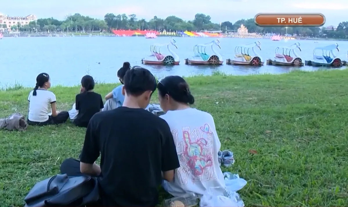Không gian xanh giữa lòng thành phố Huế: Gìn giữ bản sắc đô thị di sản, nâng cao chất lượng sống nhân dân- Ảnh 8. Không gian xanh giữa lòng thành phố Huế: Gìn giữ bản sắc đô thị di sản, nâng cao chất lượng sống nhân dân- Ảnh 8.