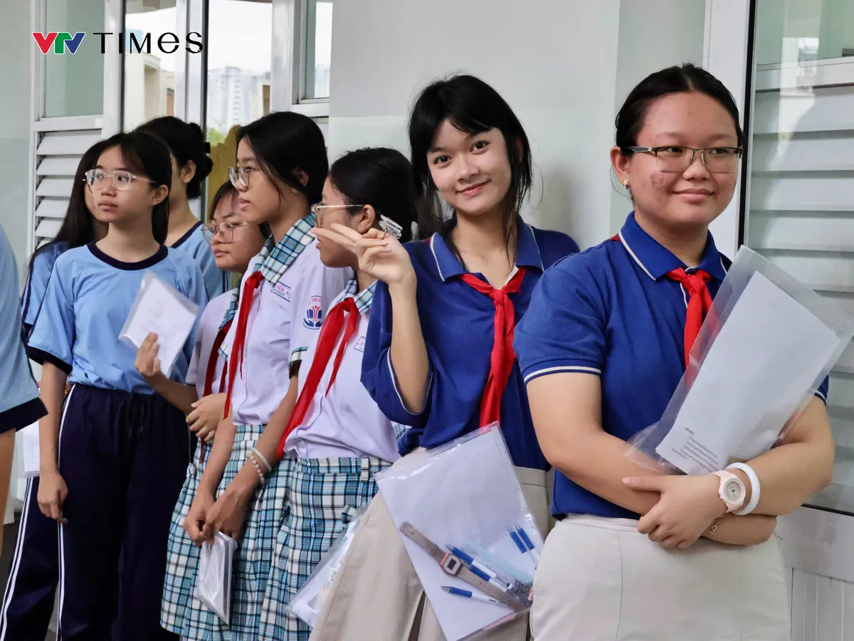 Học sinh TP Hồ Chí Minh tự tin bước vào kỳ thi tuyển sinh lớp 10- Ảnh 2. Học sinh TP Hồ Chí Minh tự tin bước vào kỳ thi tuyển sinh lớp 10- Ảnh 2.