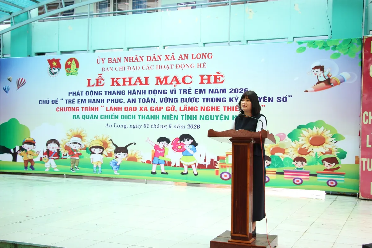 Hơn 100 triệu đồng tiếp sức cho học sinh nghèo trong Tháng hành động vì trẻ em- Ảnh 4. Hơn 100 triệu đồng tiếp sức cho học sinh nghèo trong Tháng hành động vì trẻ em- Ảnh 4.