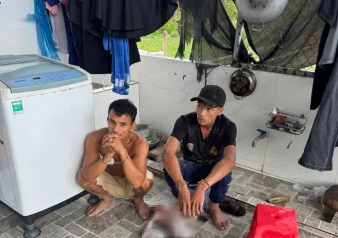 Triệt ph&aacute; đường d&acirc;y săn bắt, giết mổ voọc bạc để nấu cao, tạm giữ 5 đối tượng - Ảnh 1.