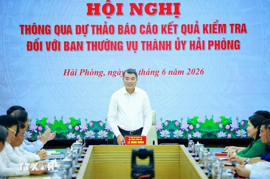 Thủ tướng: Hải Ph&ograve;ng phải đi đầu trong đổi mới m&ocirc; h&igrave;nh tăng trưởng, chuyển đổi số - Ảnh 1.