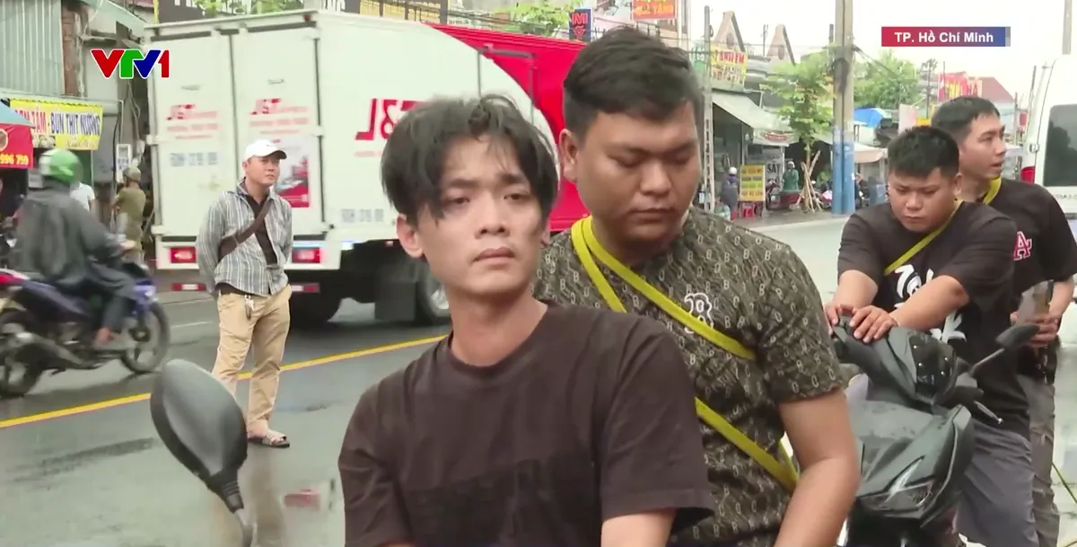 Lời khai của kẻ cầm đầu hội nhóm vỡ nợ cùng nhau đi cướp tiệm vàng - Ảnh 2.