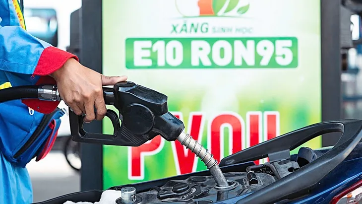Xăng sinh học E10 ch&iacute;nh thức b&aacute;n to&agrave;n quốc: 6 lưu &yacute; quan trọng để bảo vệ động cơ- Ảnh 1.