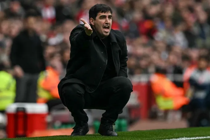 Liverpool tiến gần việc bổ nhiệm Andoni Iraola thay thế Arne Slot- Ảnh 1. Liverpool tiến gần việc bổ nhiệm Andoni Iraola thay thế Arne Slot- Ảnh 1.